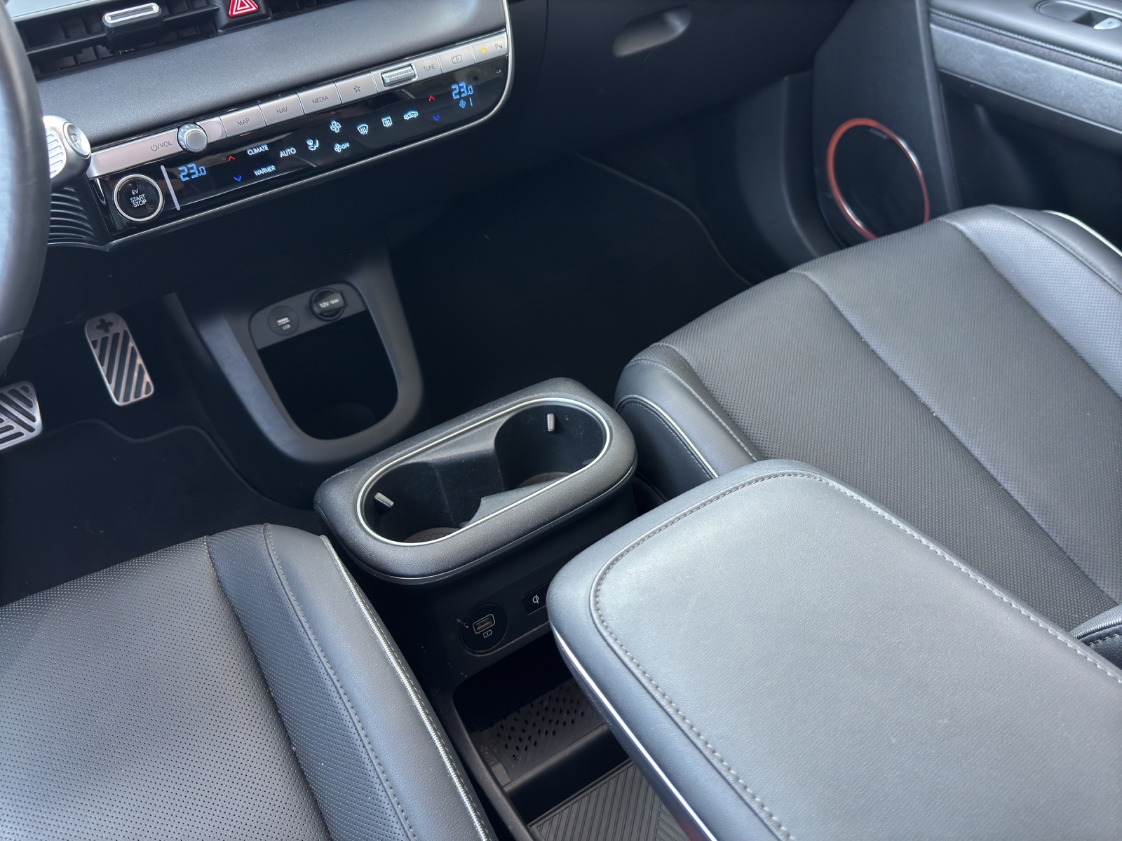 HYUNDAI Ioniq 5 72,6 kWh First Edition-image-9