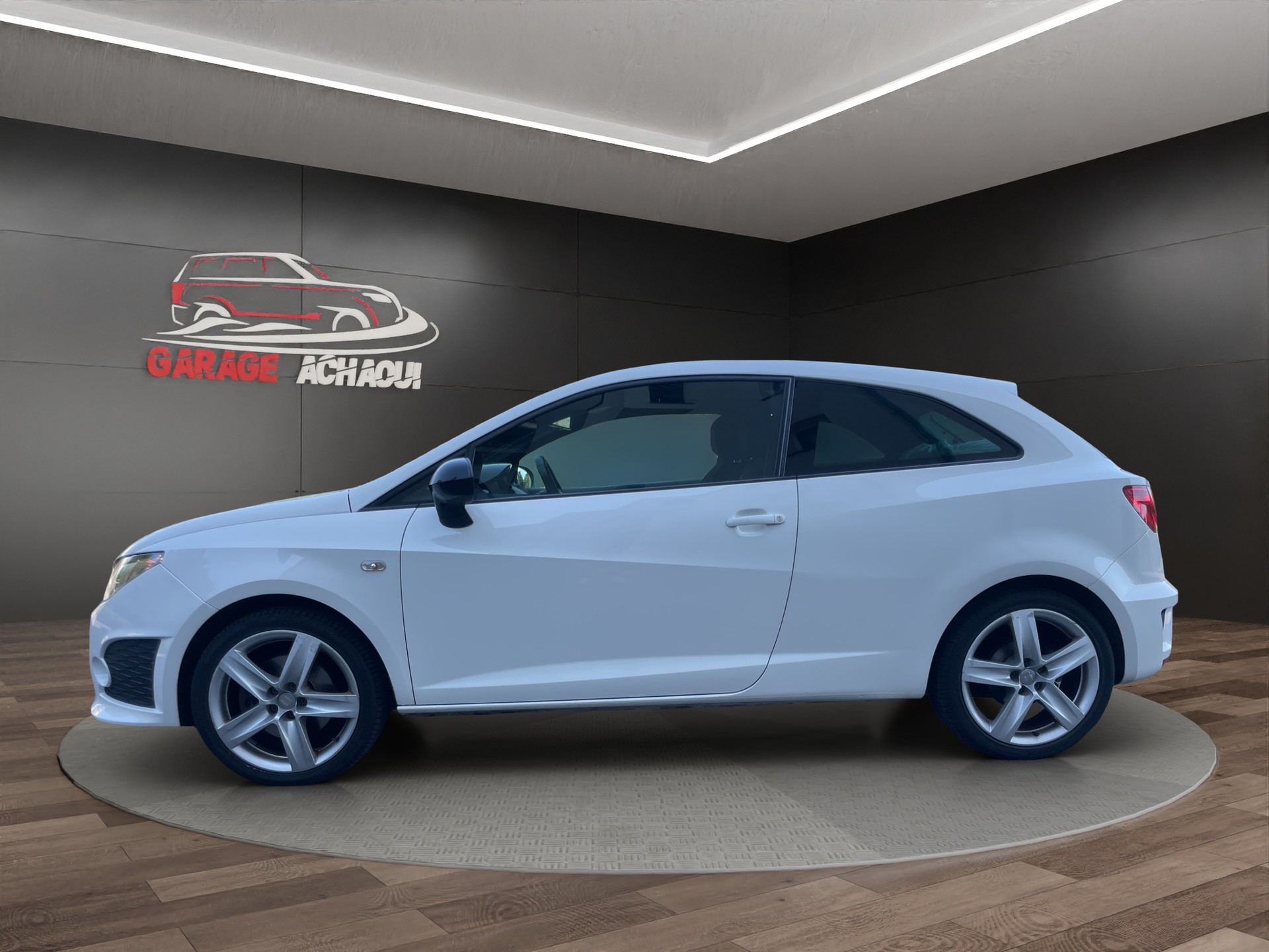 SEAT Ibiza SC 1.4 TSI Cupra DSG-image-2