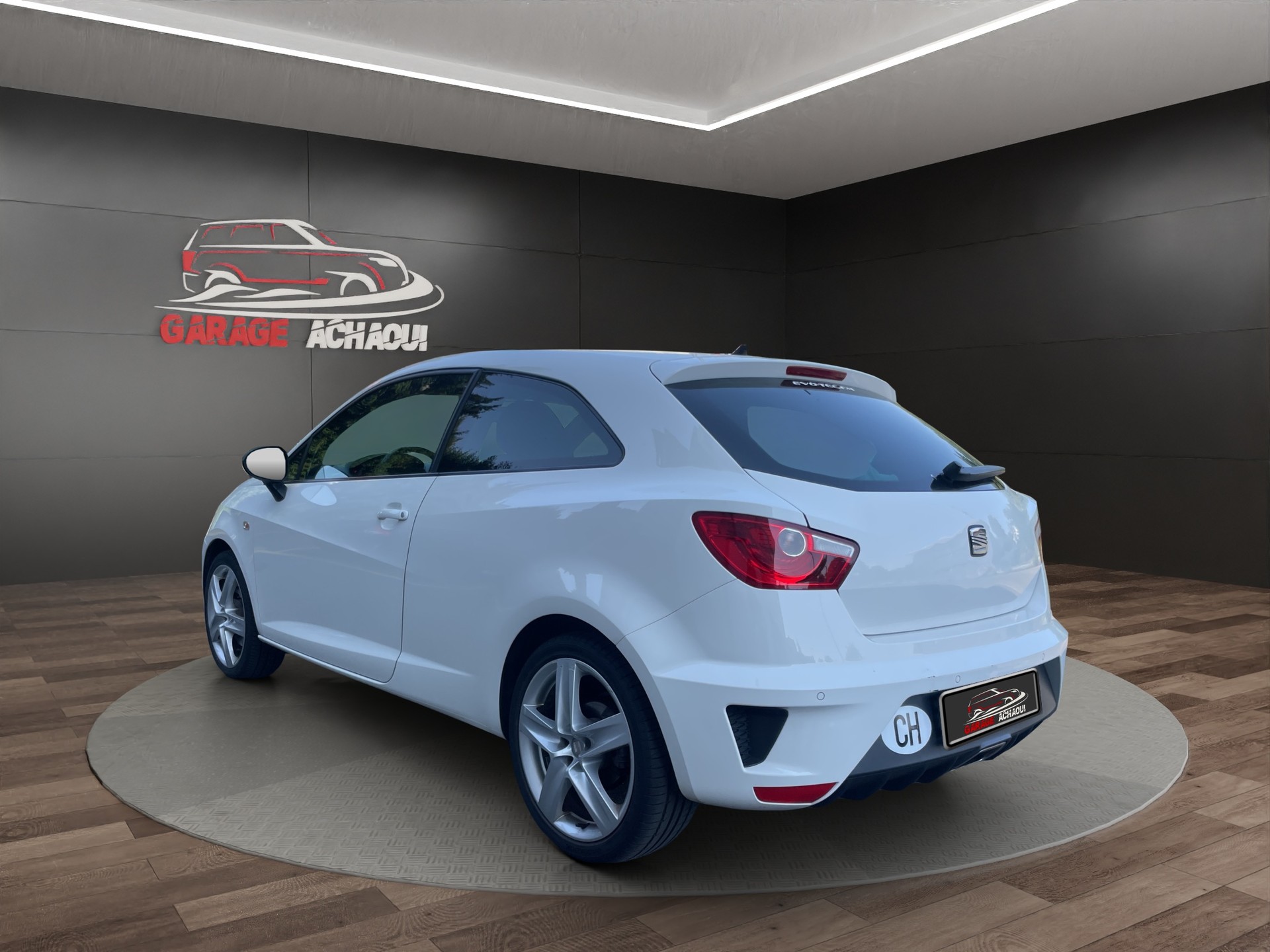SEAT Ibiza SC 1.4 TSI Cupra DSG-image-3