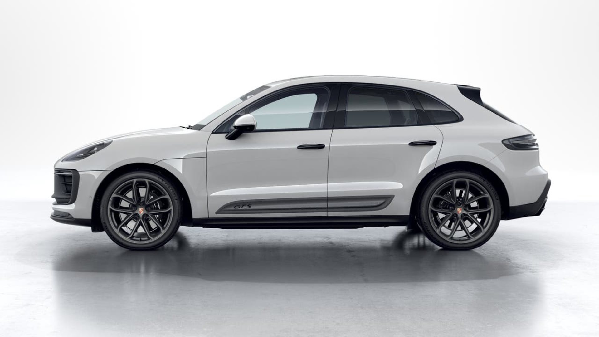 PORSCHE Macan GTS-showroom-element-1