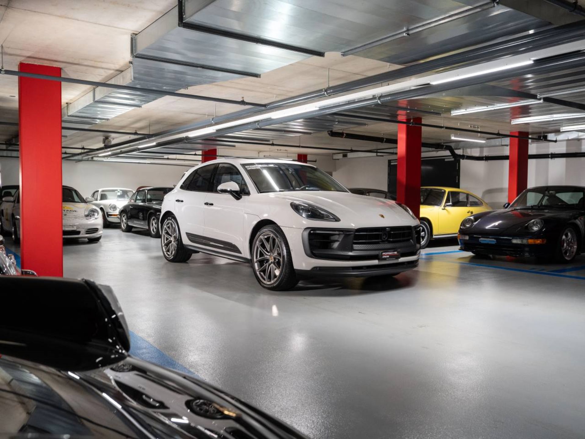 PORSCHE Macan GTS-showroom-element-2