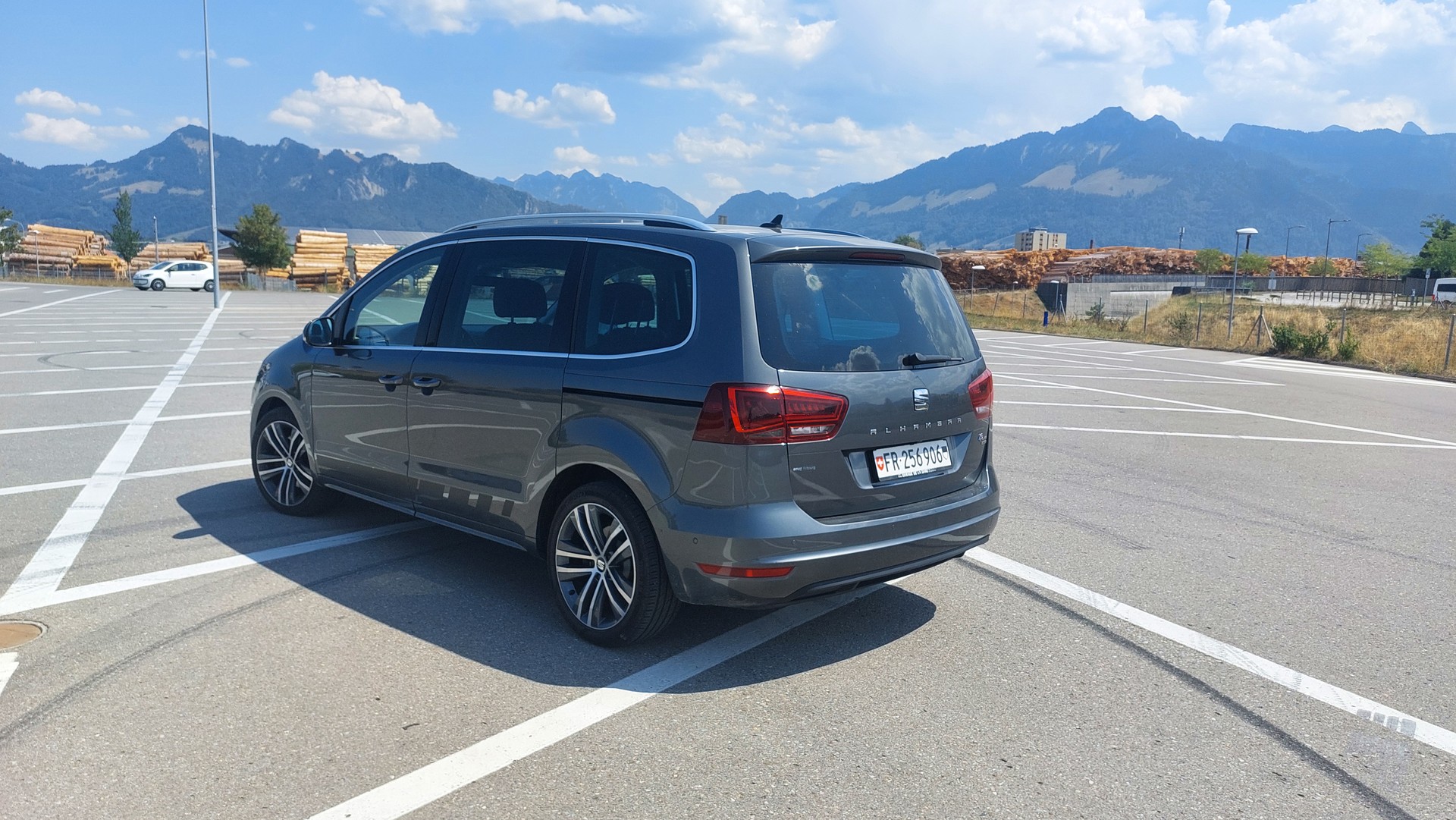 SEAT 2.0 TDI 177 Sw. FR 4x4 DSG S/S-image-1