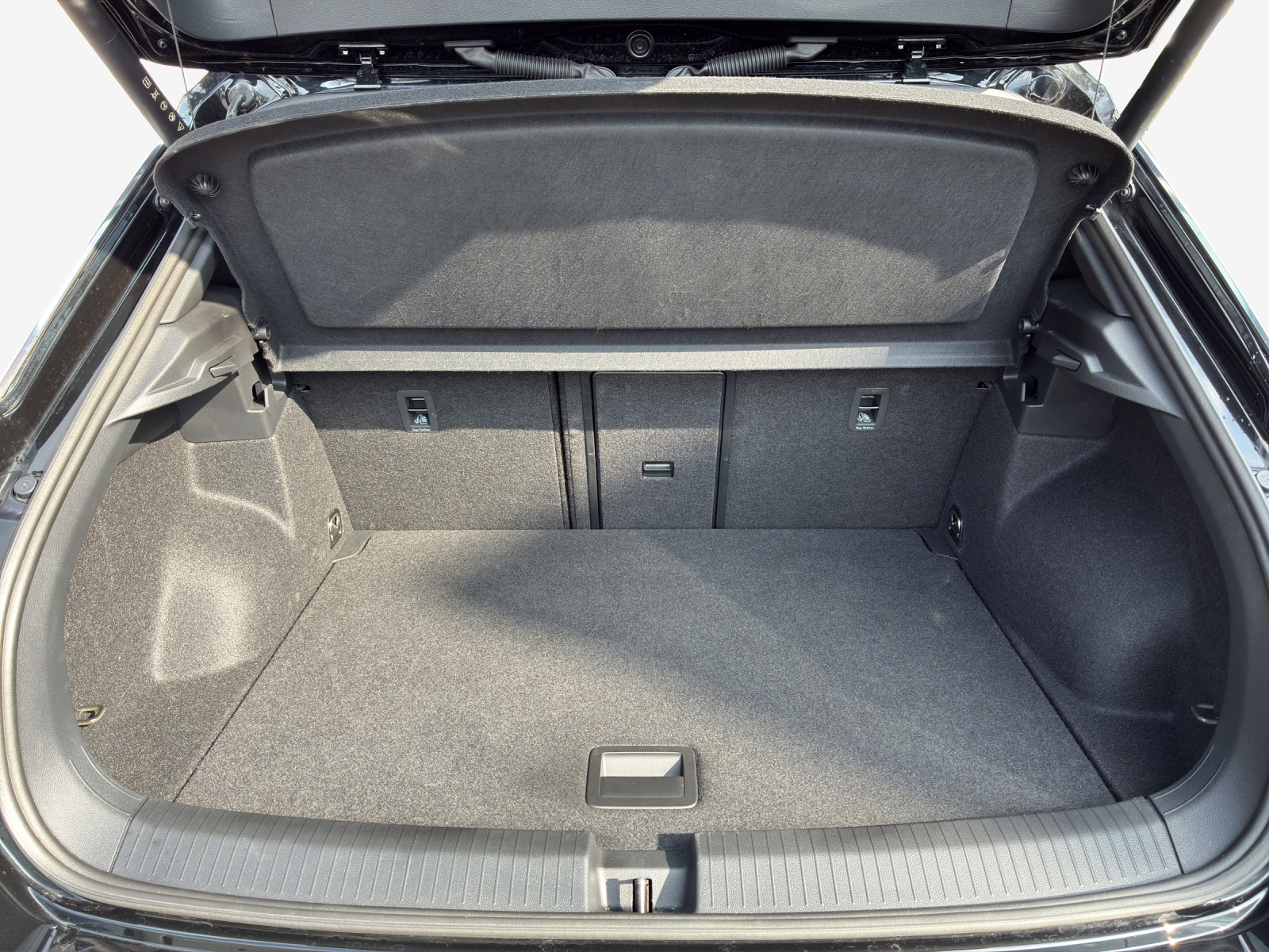 VW T-Roc 2.0 TSI R-Line DSG 4Motion-image-12