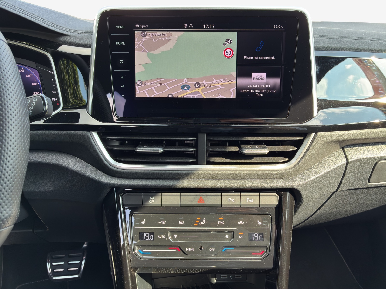 VW T-Roc 2.0 TSI R-Line DSG 4Motion-image-10