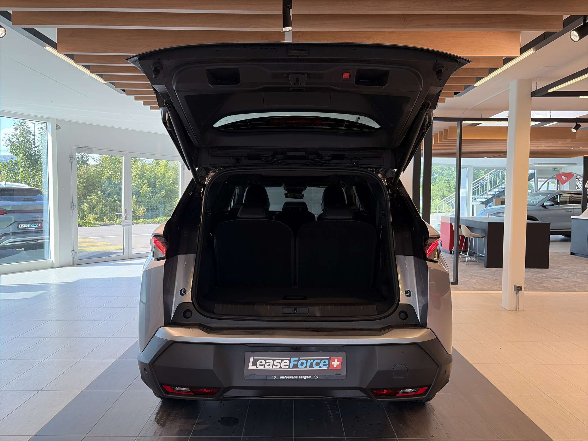 PEUGEOT 5008 145 Hybrid GT 7-Plätzer e-DCS-Automat-image-7