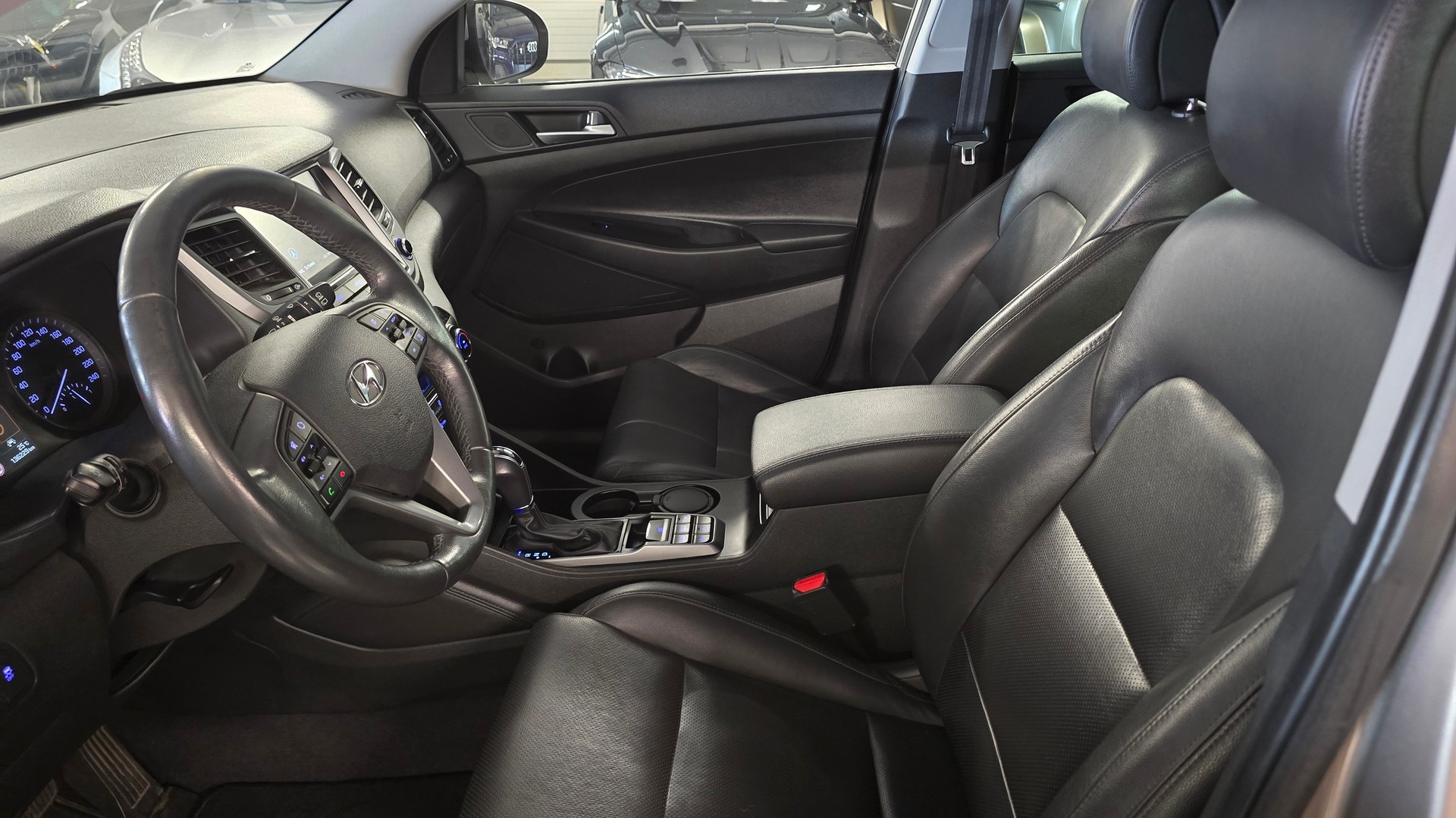 HYUNDAI Tucson 1.7 CRDI 2WD DTC 7-image-14