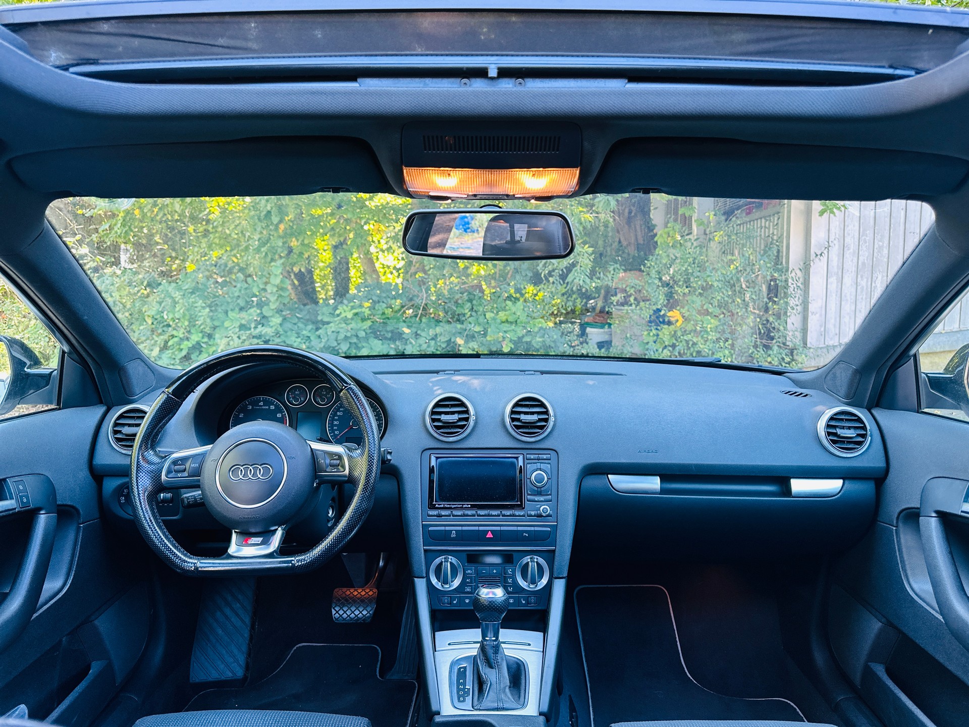 AUDI A3 Sportback 2.0 TFSI Ambition S-tronic-image-11