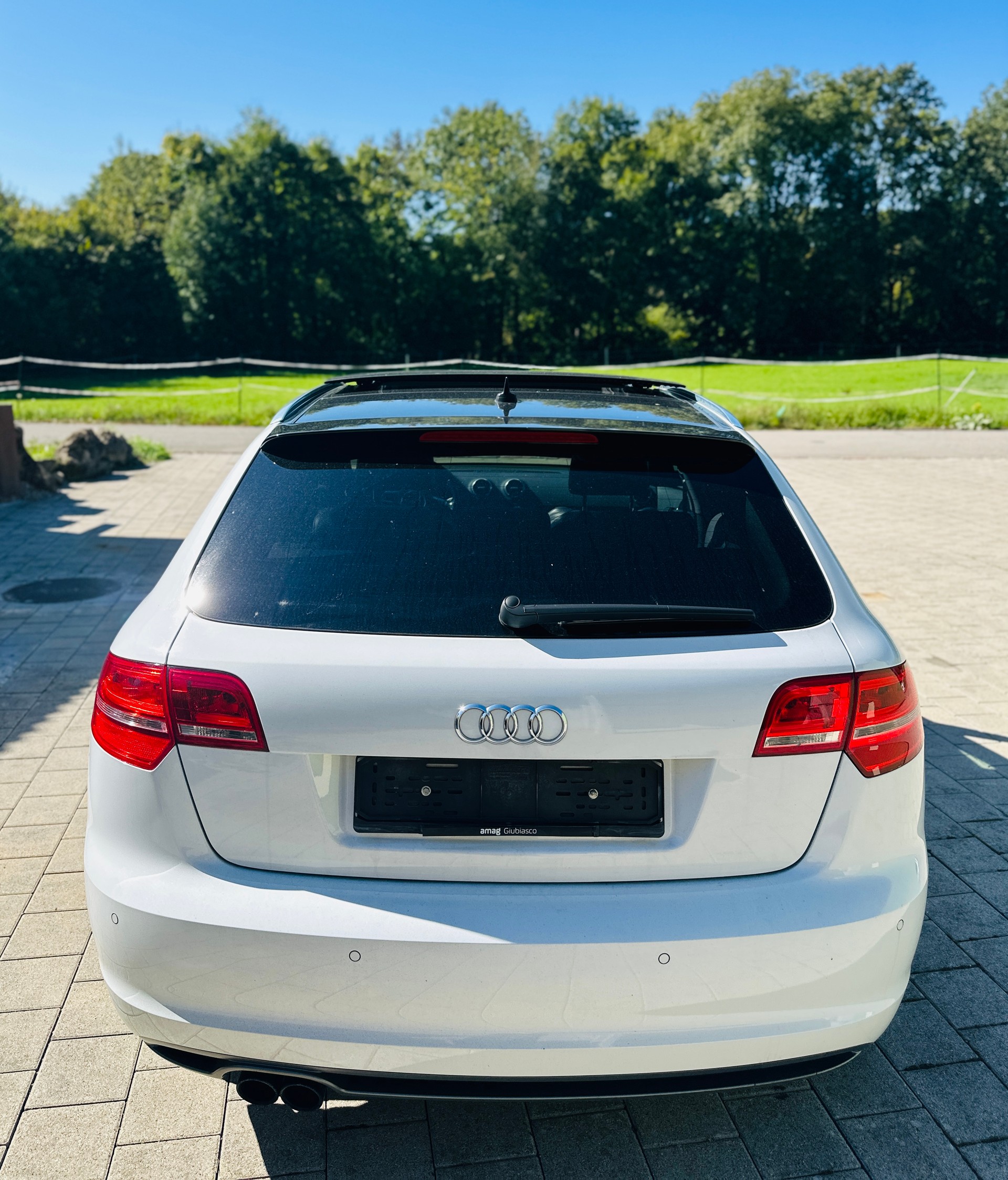 AUDI A3 Sportback 2.0 TFSI Ambition S-tronic-image-10