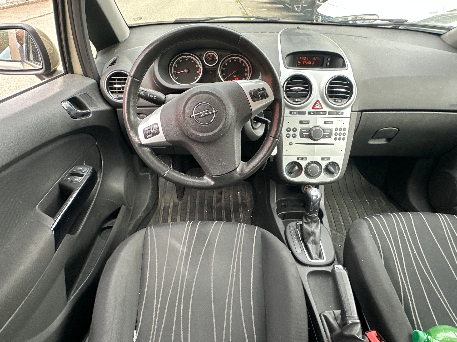 OPEL Corsa 1.4 TP Enjoy Automatic-image-6