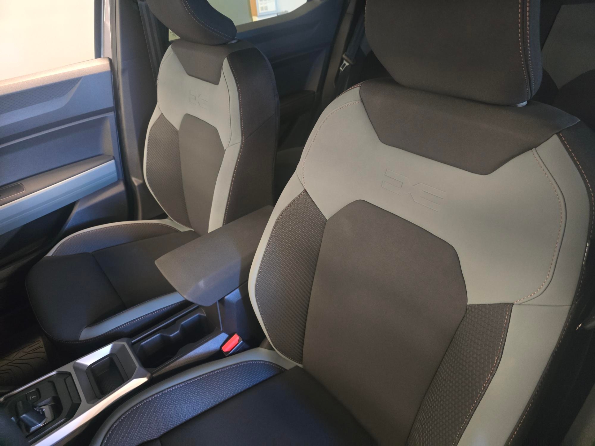DACIA DUSTER-image-6