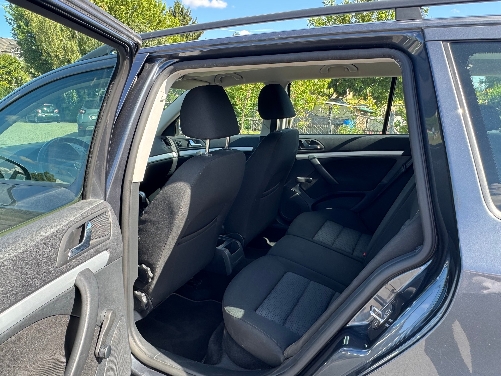 SKODA Octavia Combi 1.8 TSI Laurin & Klement 4x4-image-15
