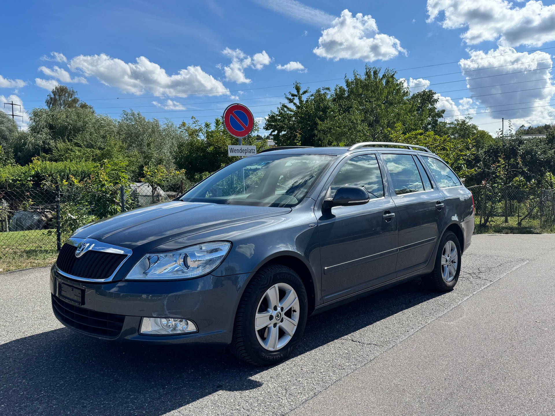 SKODA Octavia Combi 1.8 TSI Laurin & Klement 4x4-image-2