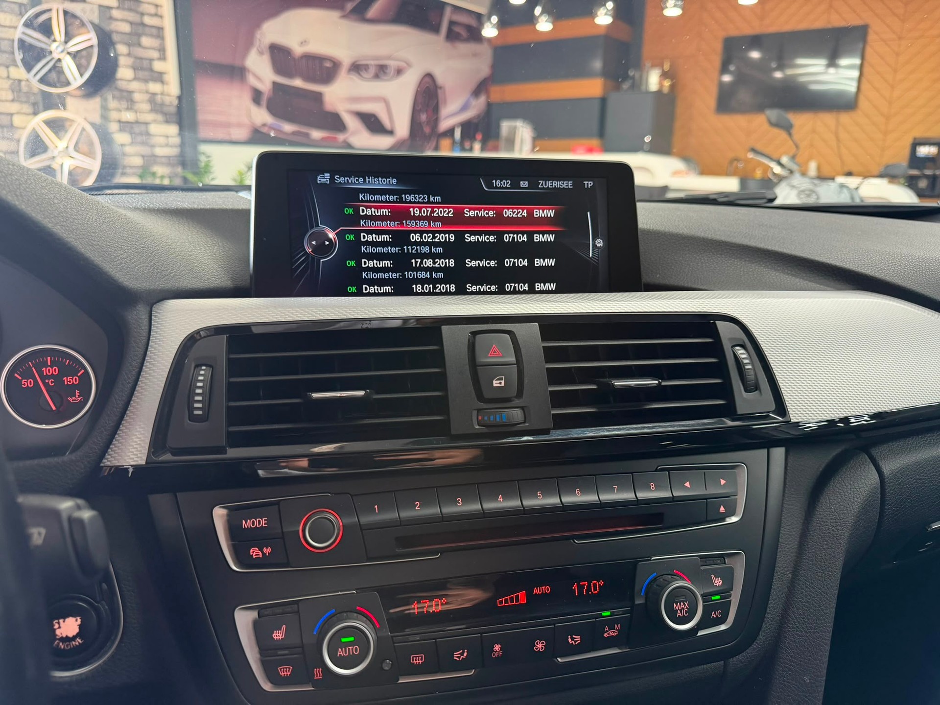 BMW 320d xDrive Touring Steptronic-image-16
