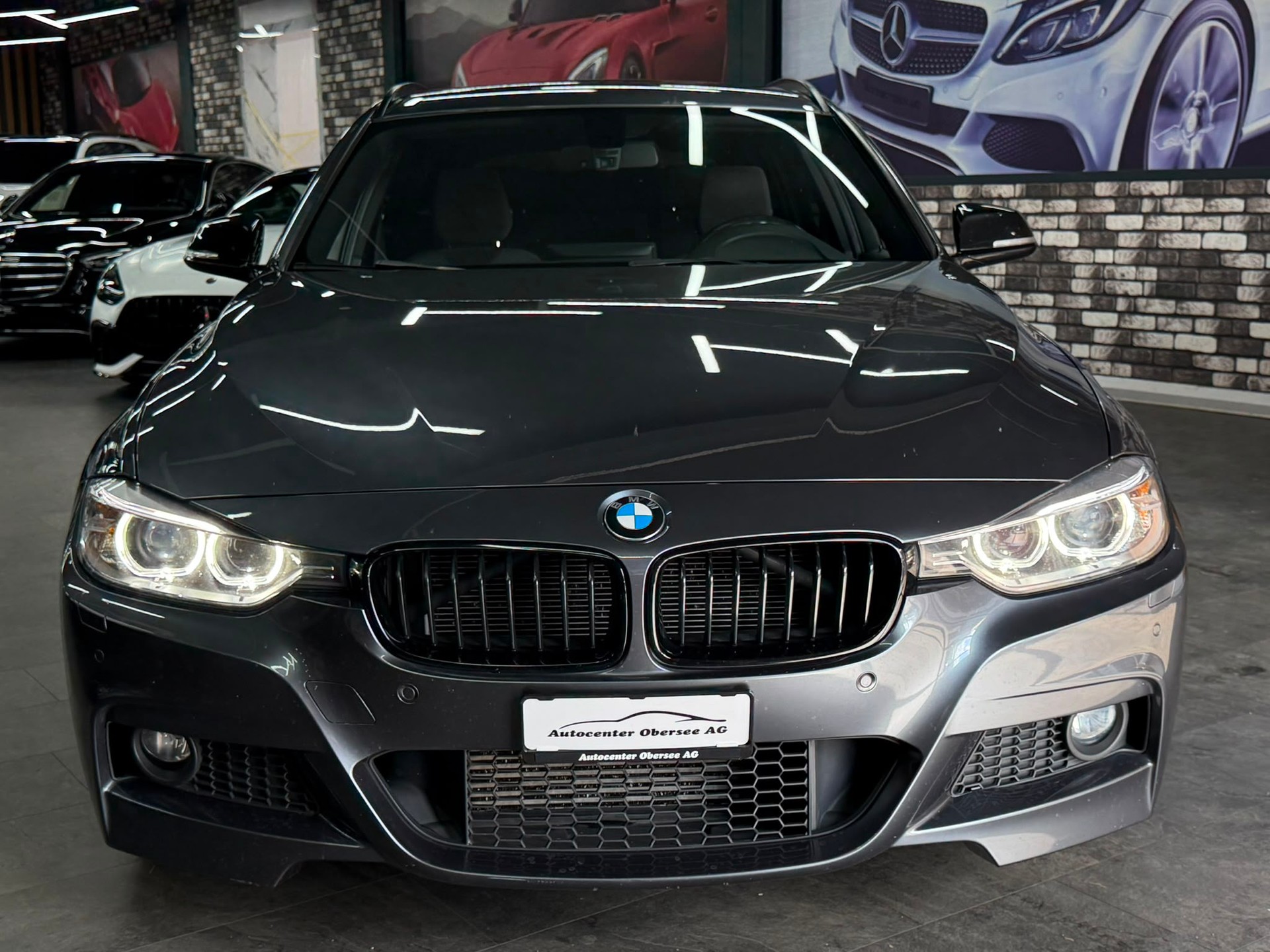 BMW 320d xDrive Touring Steptronic-image-1