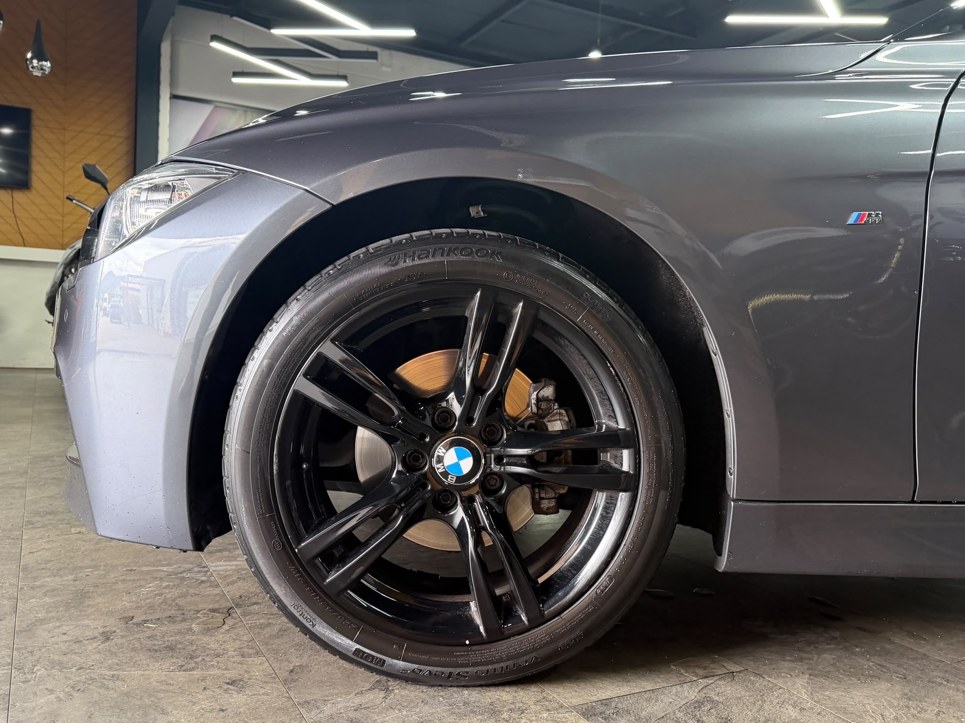 BMW 320d xDrive Touring Steptronic-image-7