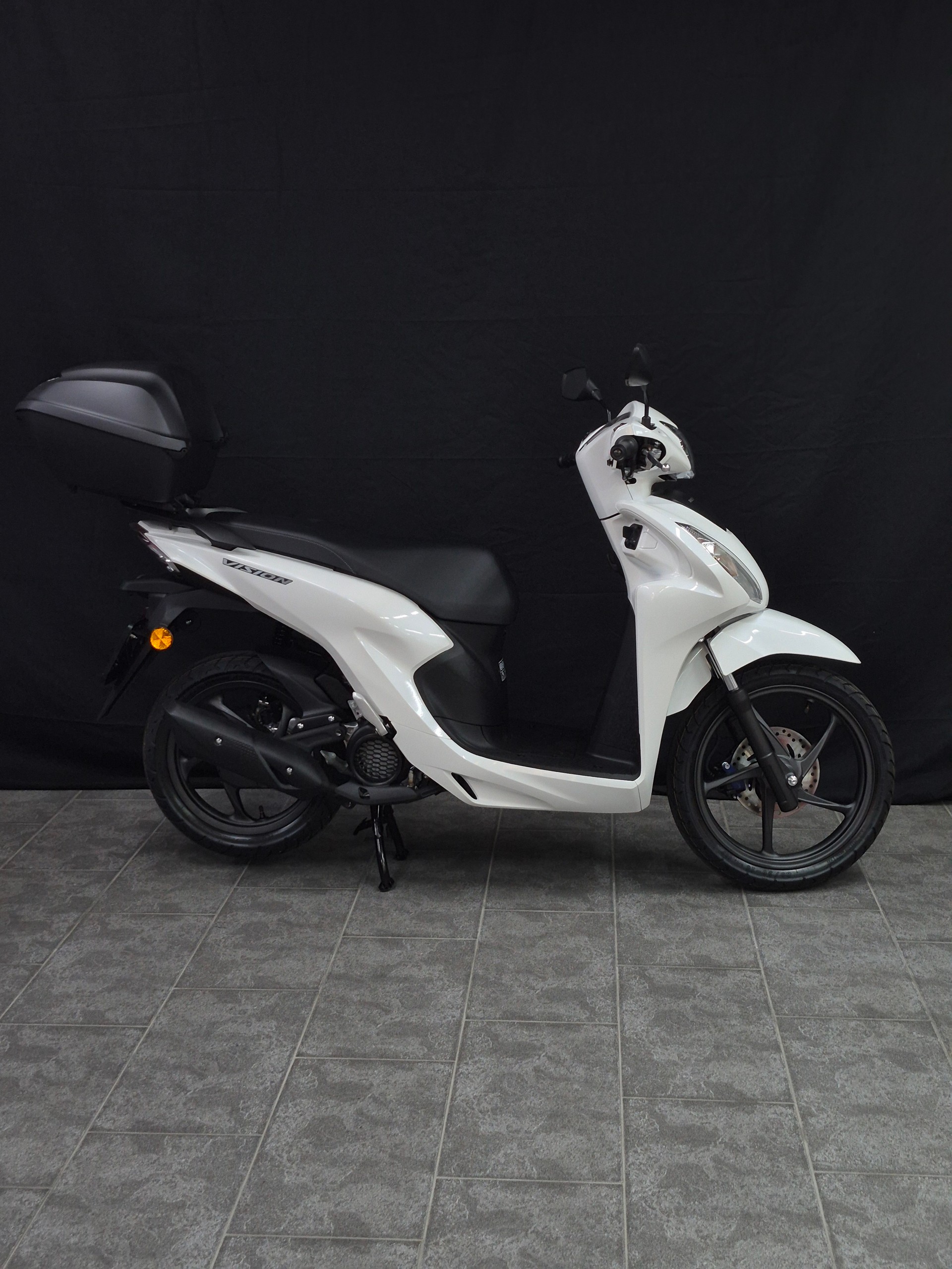 HONDA NSC Vision 110-showroom-element-1