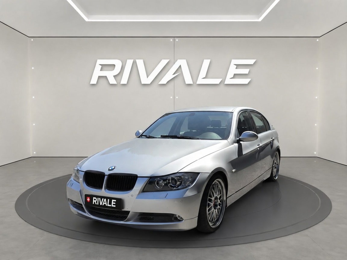 BMW 325i-image-0