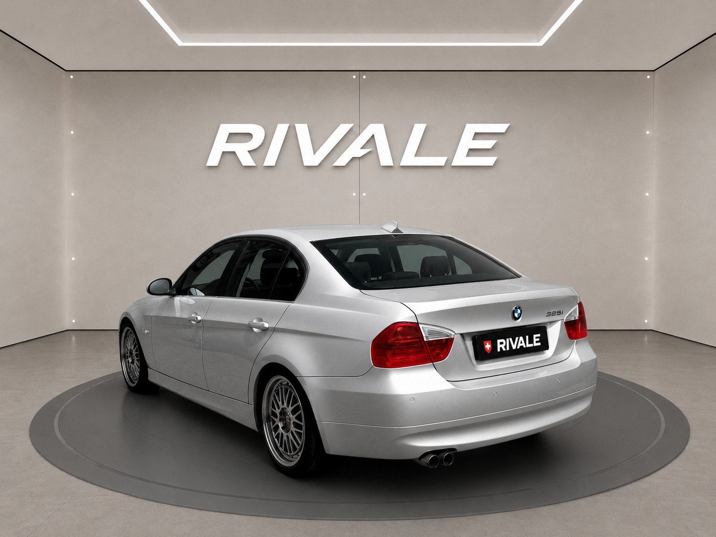 BMW 325i-image-2