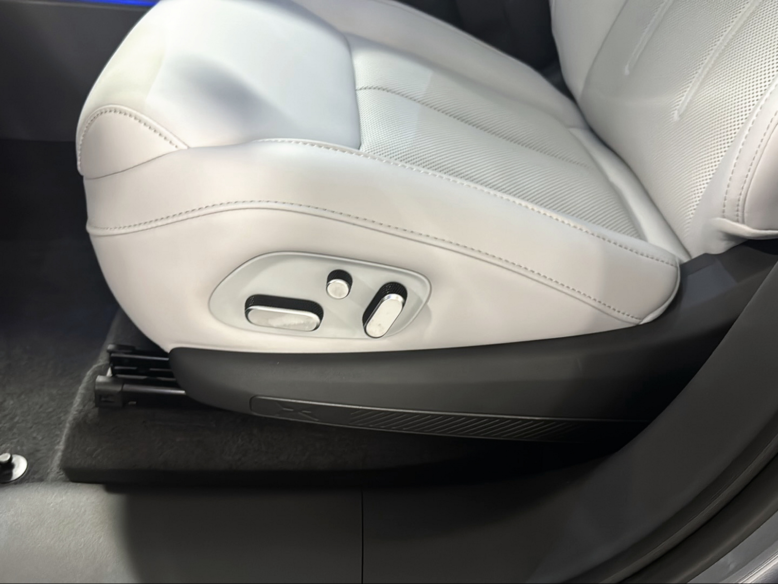 XPENG G6 80kWh Performance AWD-image-15