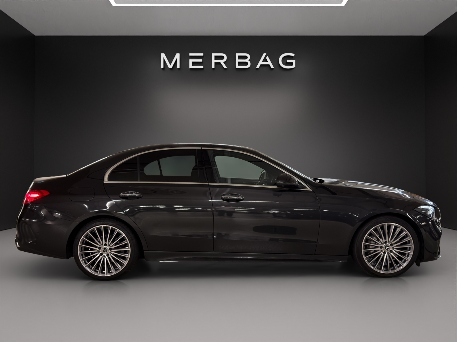 MERCEDES-BENZ C 200 4Matic AMG Line-image-1
