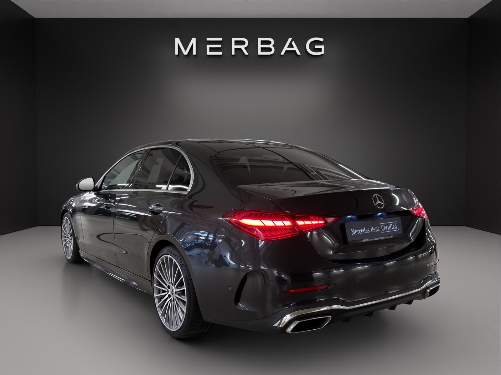 MERCEDES-BENZ C 200 4Matic AMG Line-image-4