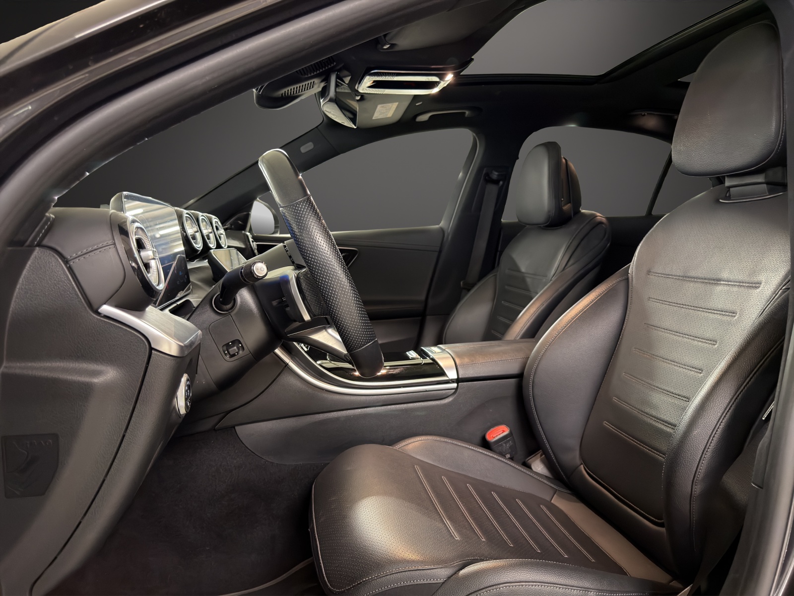 MERCEDES-BENZ C 200 4Matic AMG Line-image-9