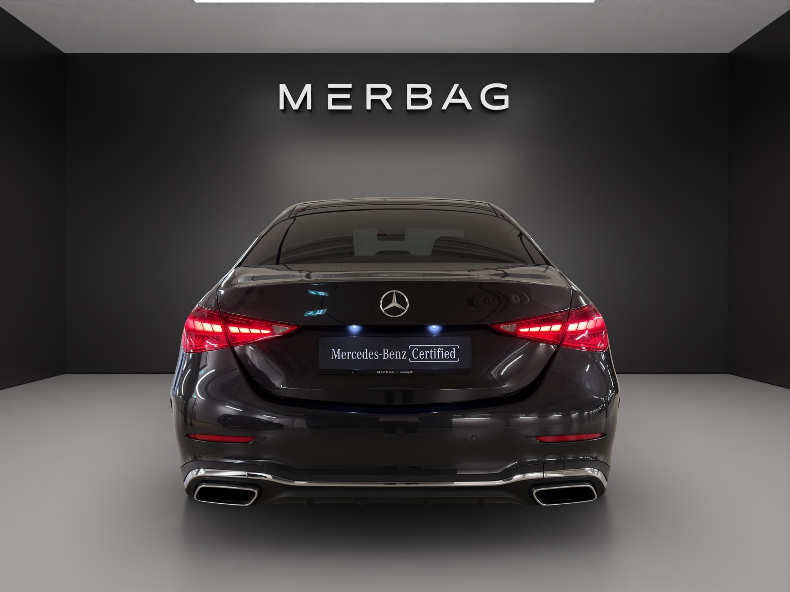 MERCEDES-BENZ C 200 4Matic AMG Line-image-3