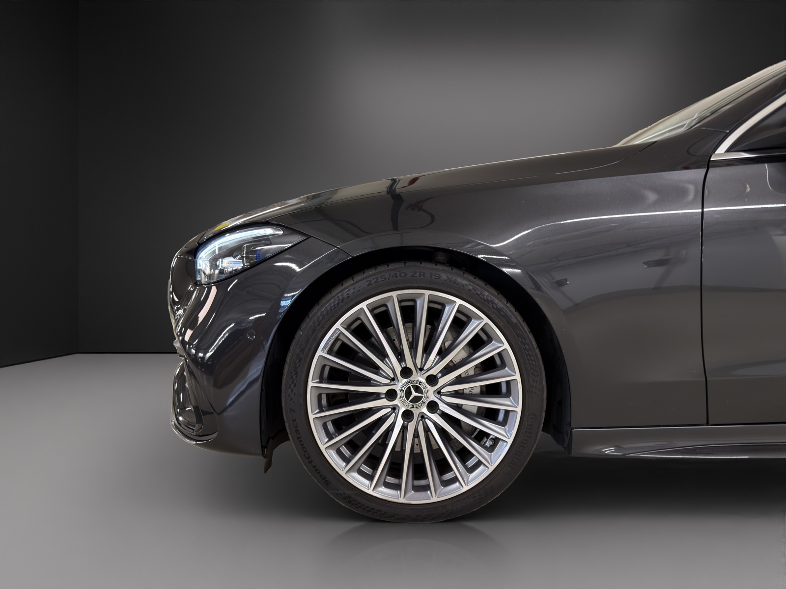 MERCEDES-BENZ C 200 4Matic AMG Line-image-8