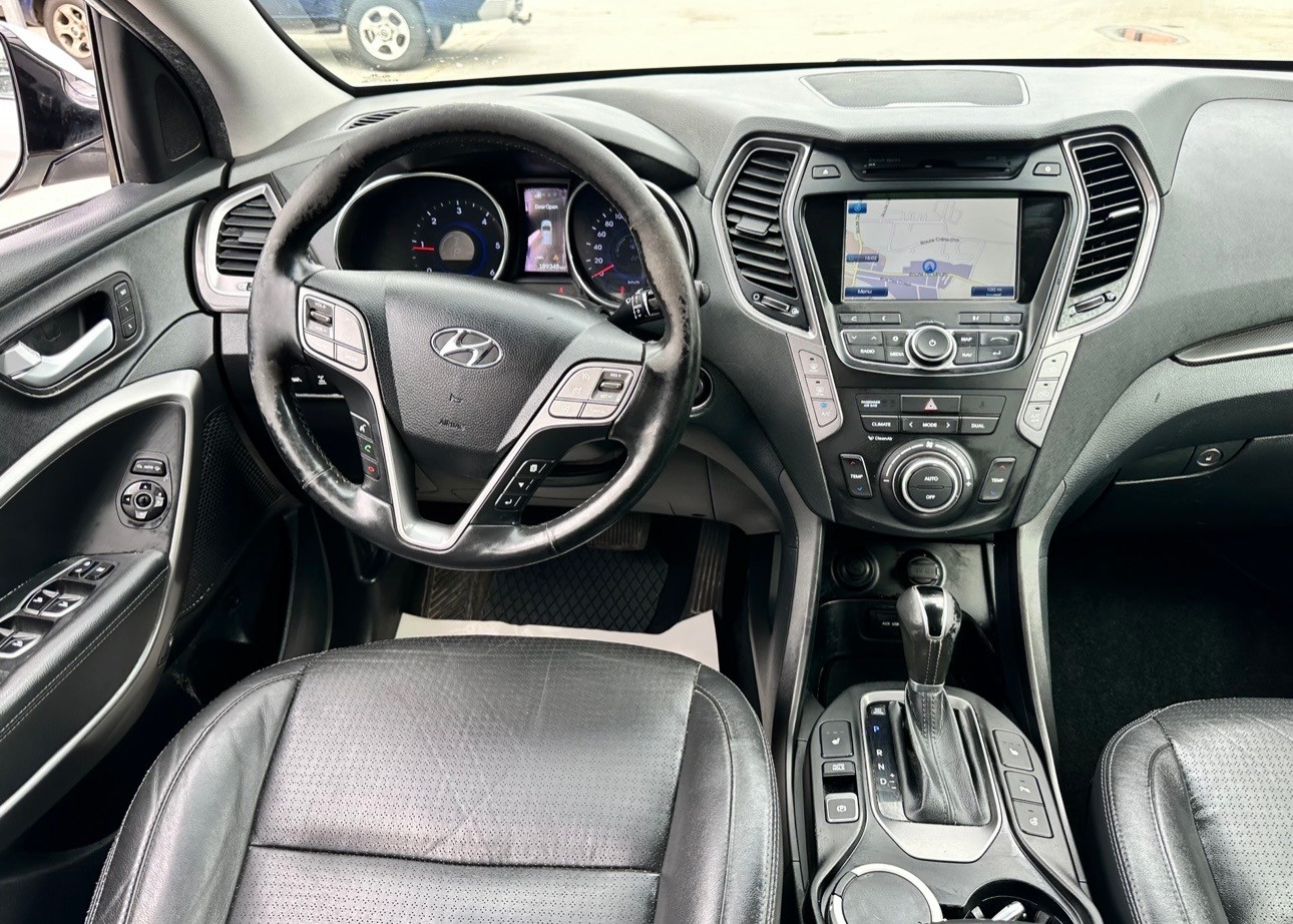 HYUNDAI Santa Fe 2.2 CRDI Premium 4WD Automatic-image-12