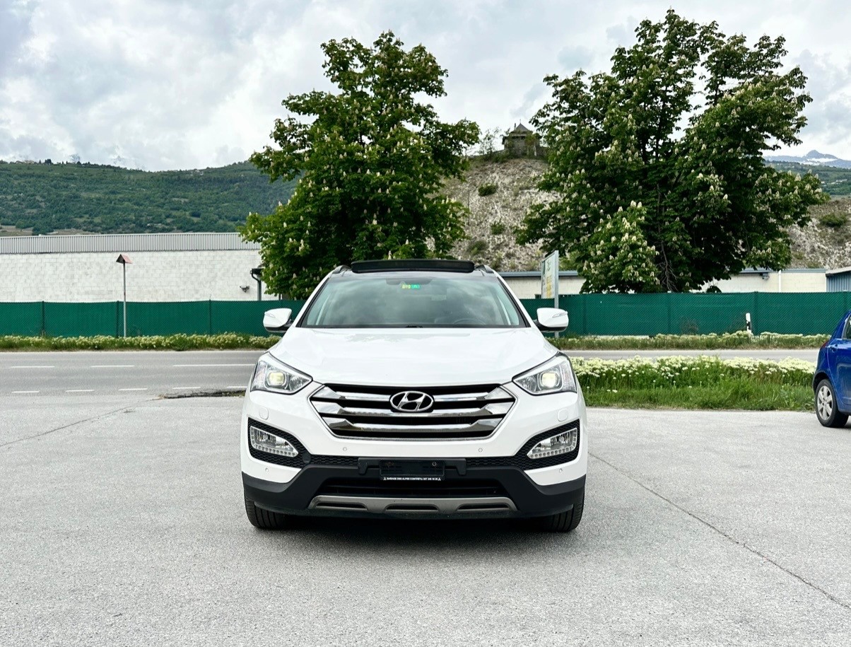 HYUNDAI Santa Fe 2.2 CRDI Premium 4WD Automatic-image-2