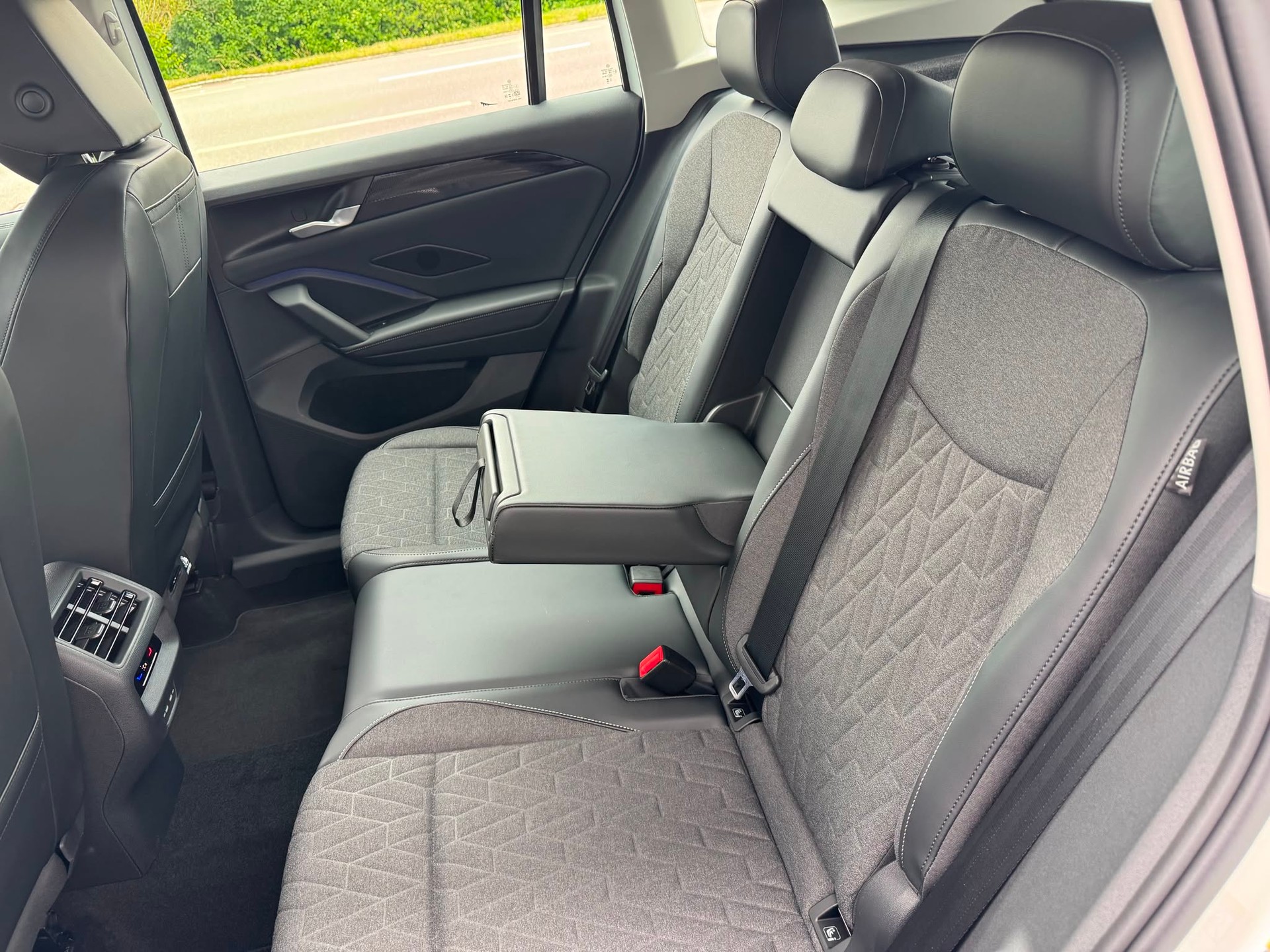 VW Tiguan 1.5 TSI evo2 eHybrid Life DSG-image-7