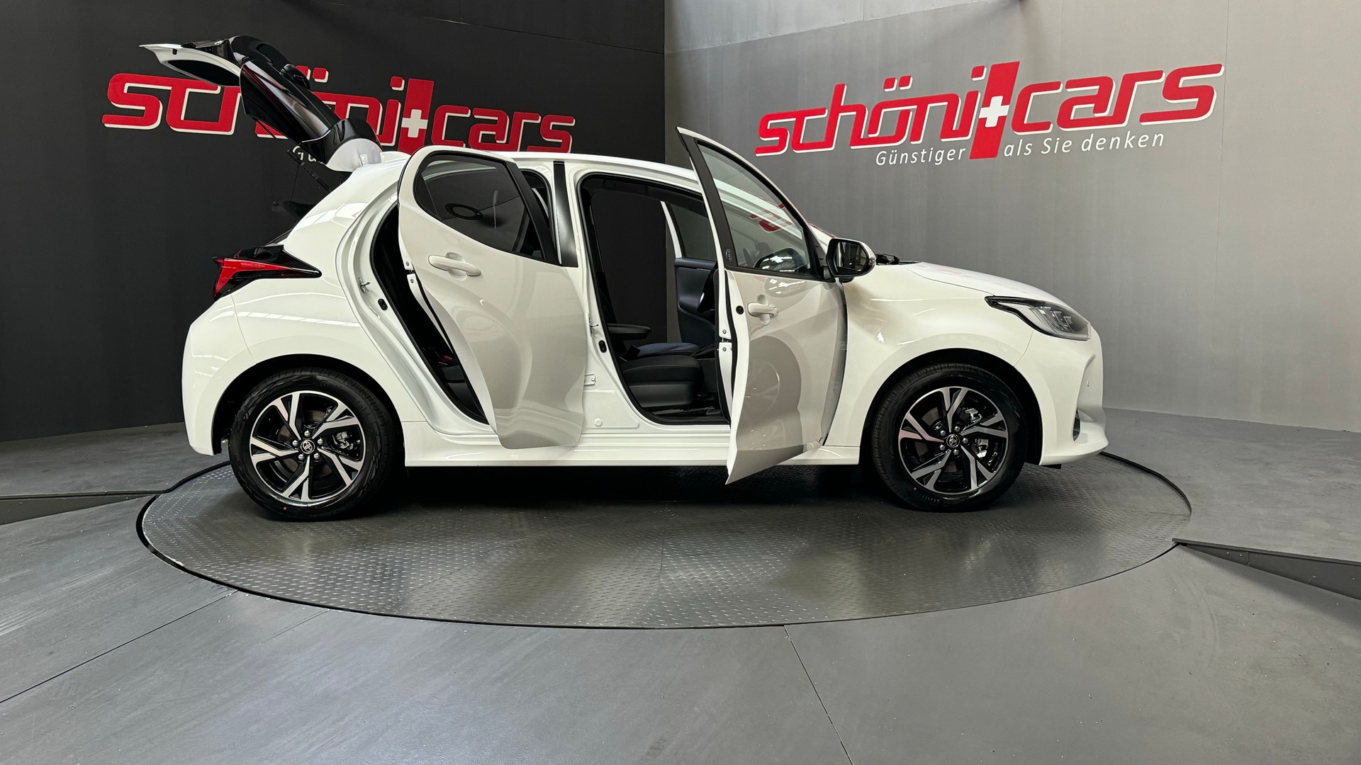 TOYOTA Yaris 1.5 Trend e-CVT-image-8