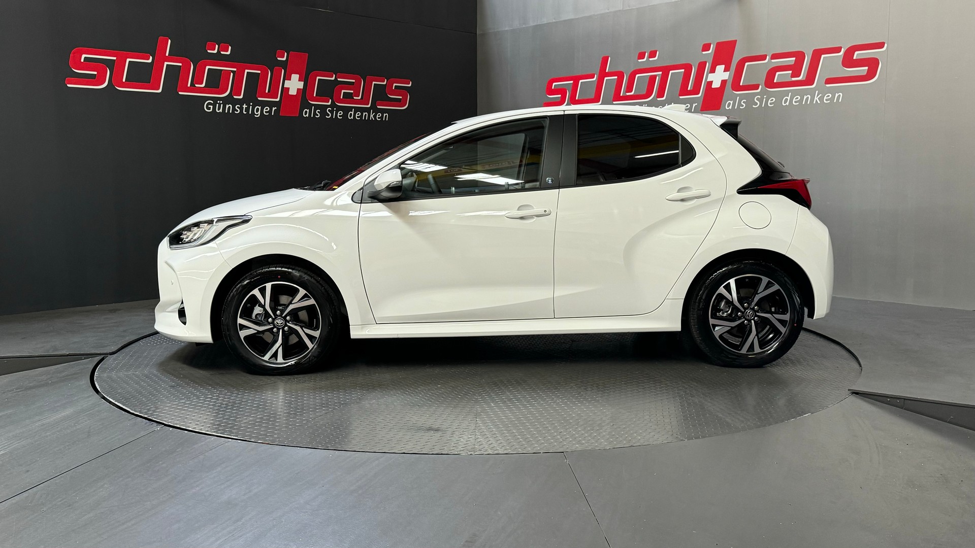 TOYOTA Yaris 1.5 Trend e-CVT-image-3