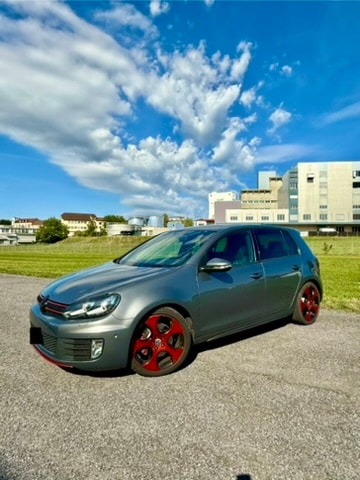 VW 2.0 TSI GTI Team-image-0