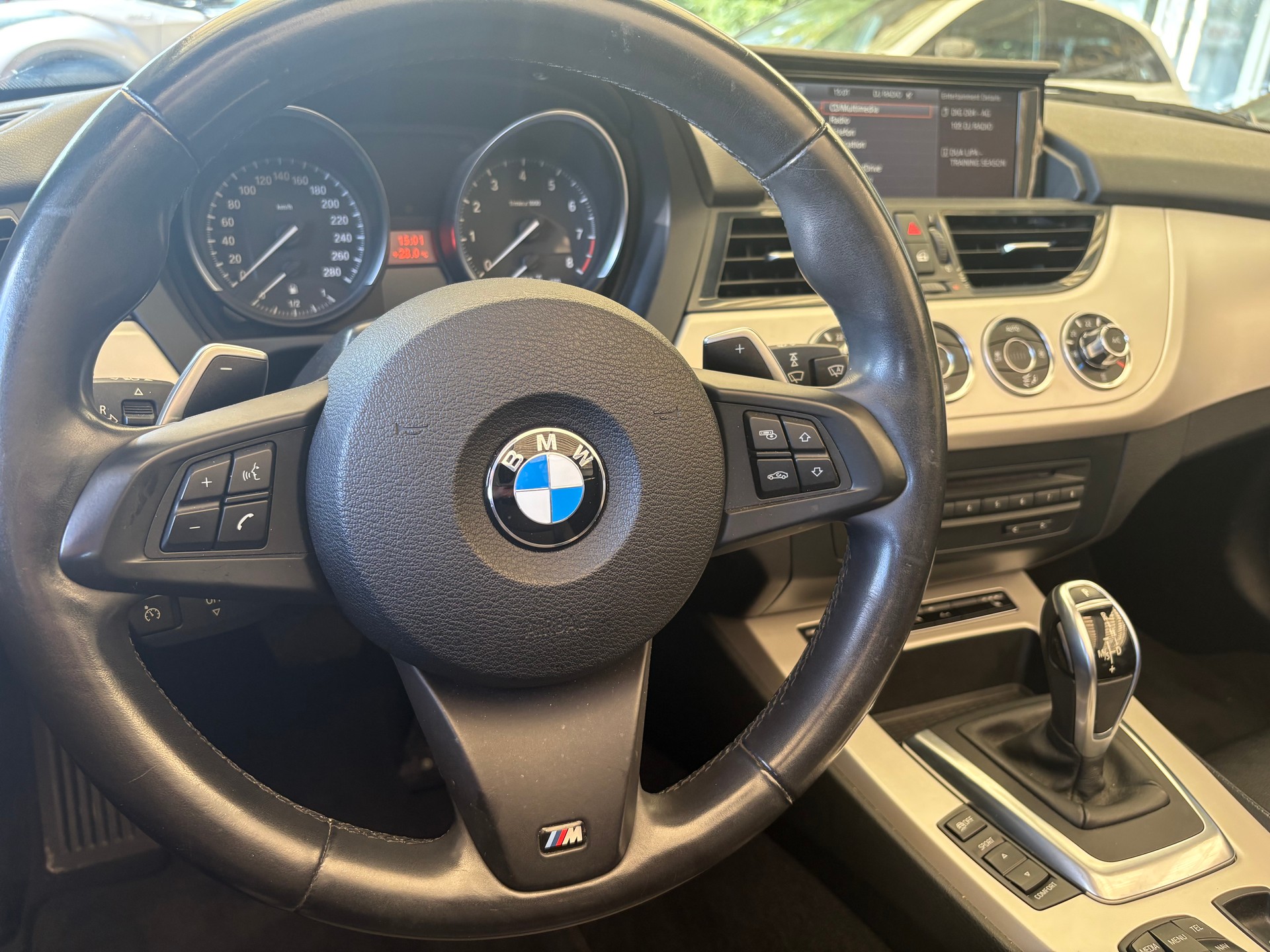 BMW Z4 sDrive28i Steptronic-image-9
