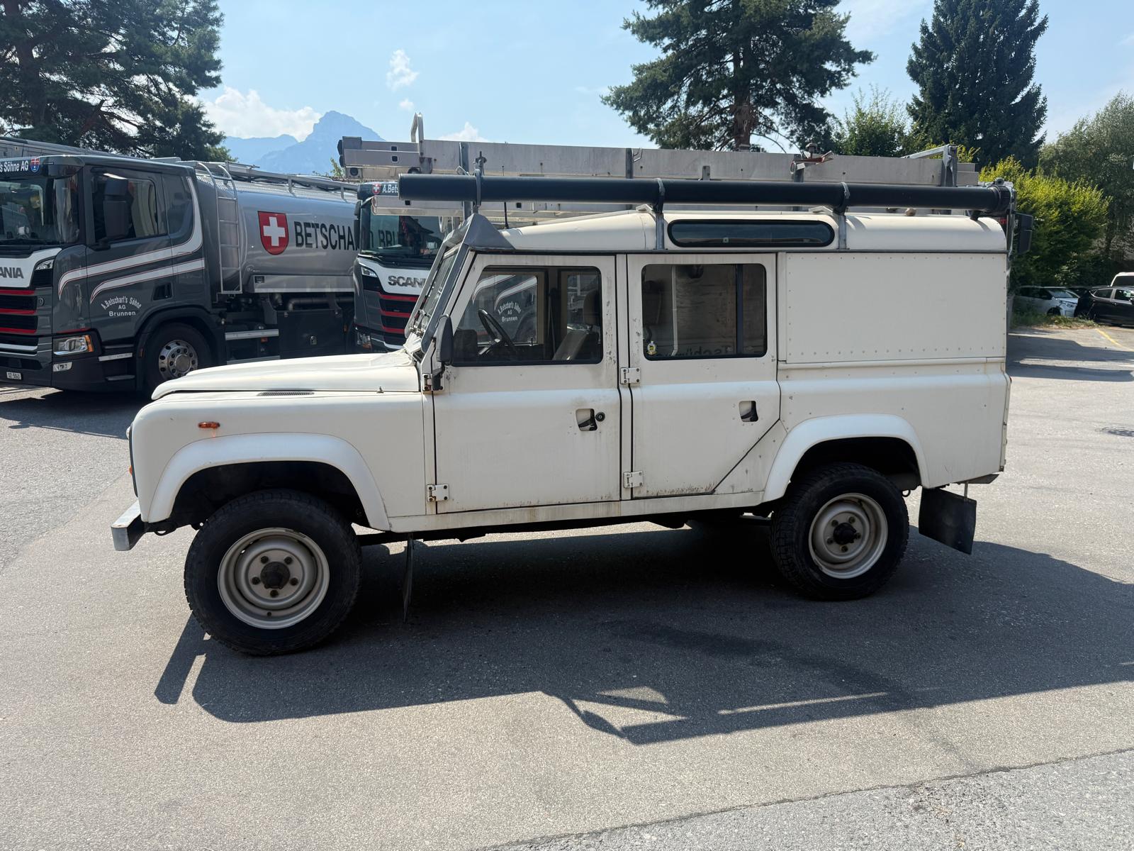 LAND ROVER V8-image-0