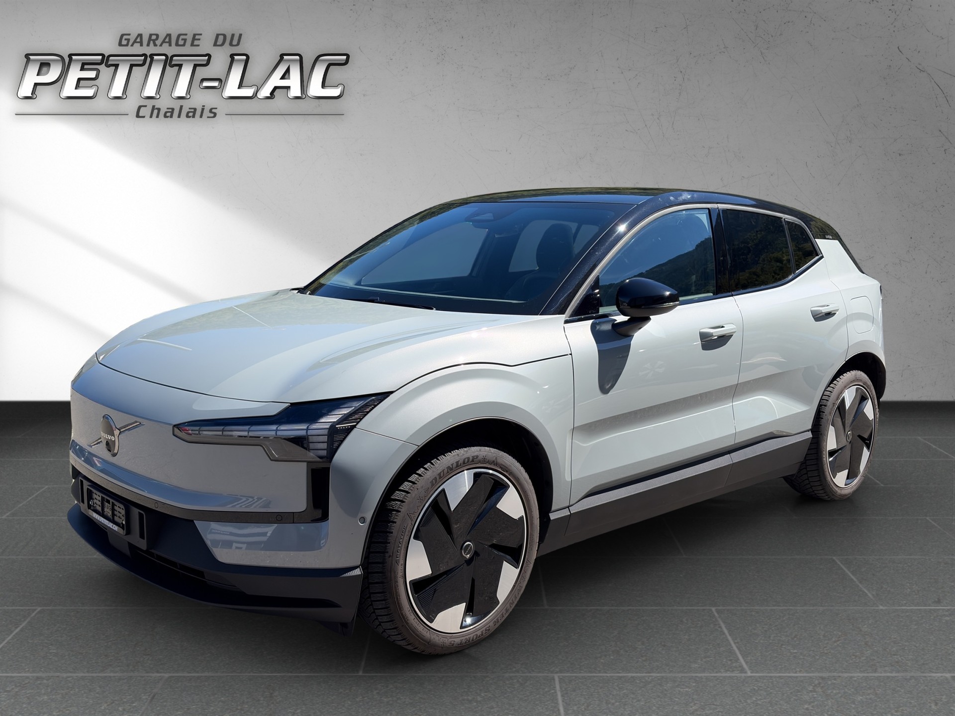 VOLVO EX30 E60 69kWh Twin Ultra-image-4