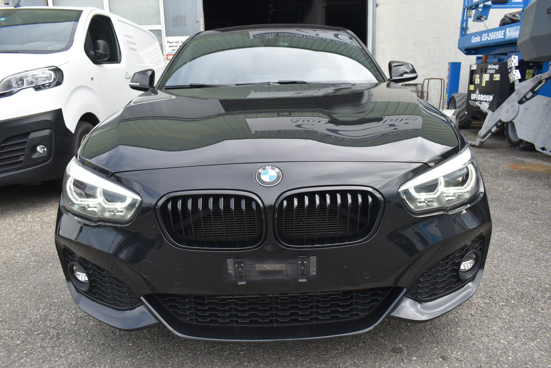 BMW 120d xDrive Edition Sport Line Steptronic-image-7