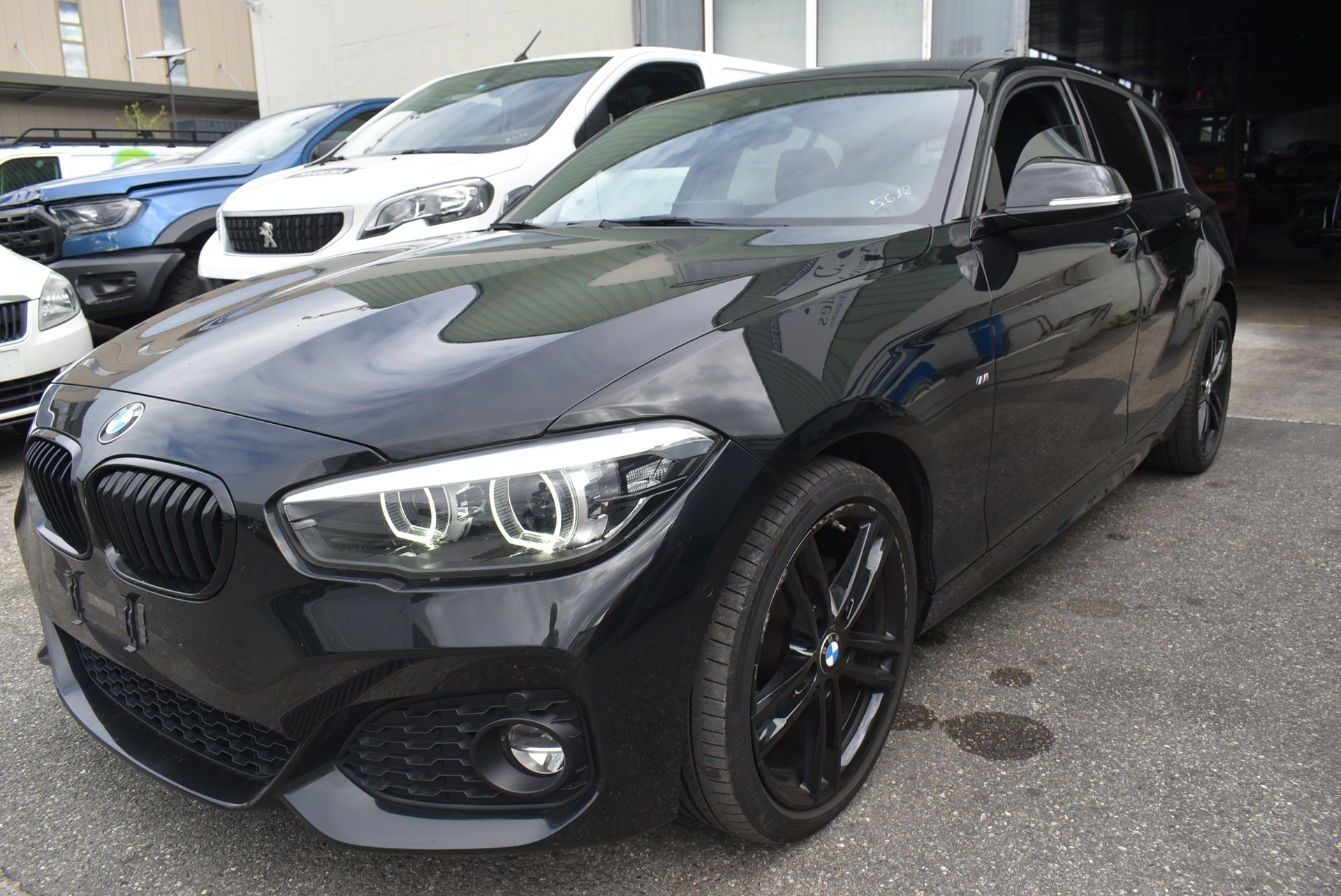 BMW 120d xDrive Edition Sport Line Steptronic-image-0