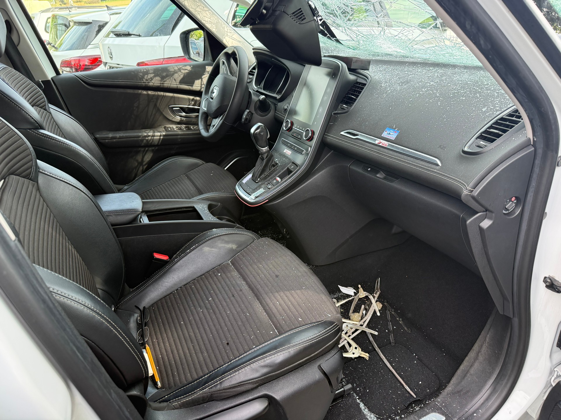 RENAULT Grand Scénic 1.3 16V Turbo Business Line EDC-image-10