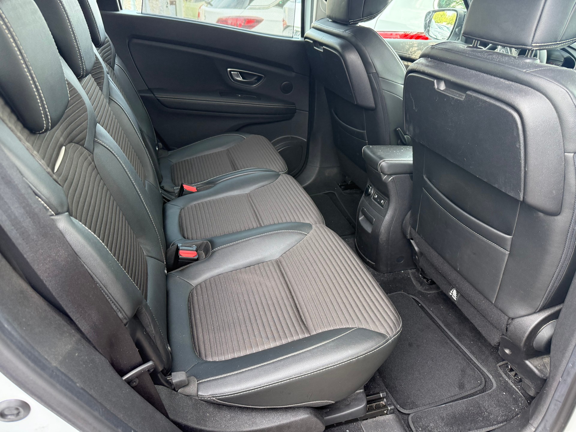 RENAULT Grand Scénic 1.3 16V Turbo Business Line EDC-image-11