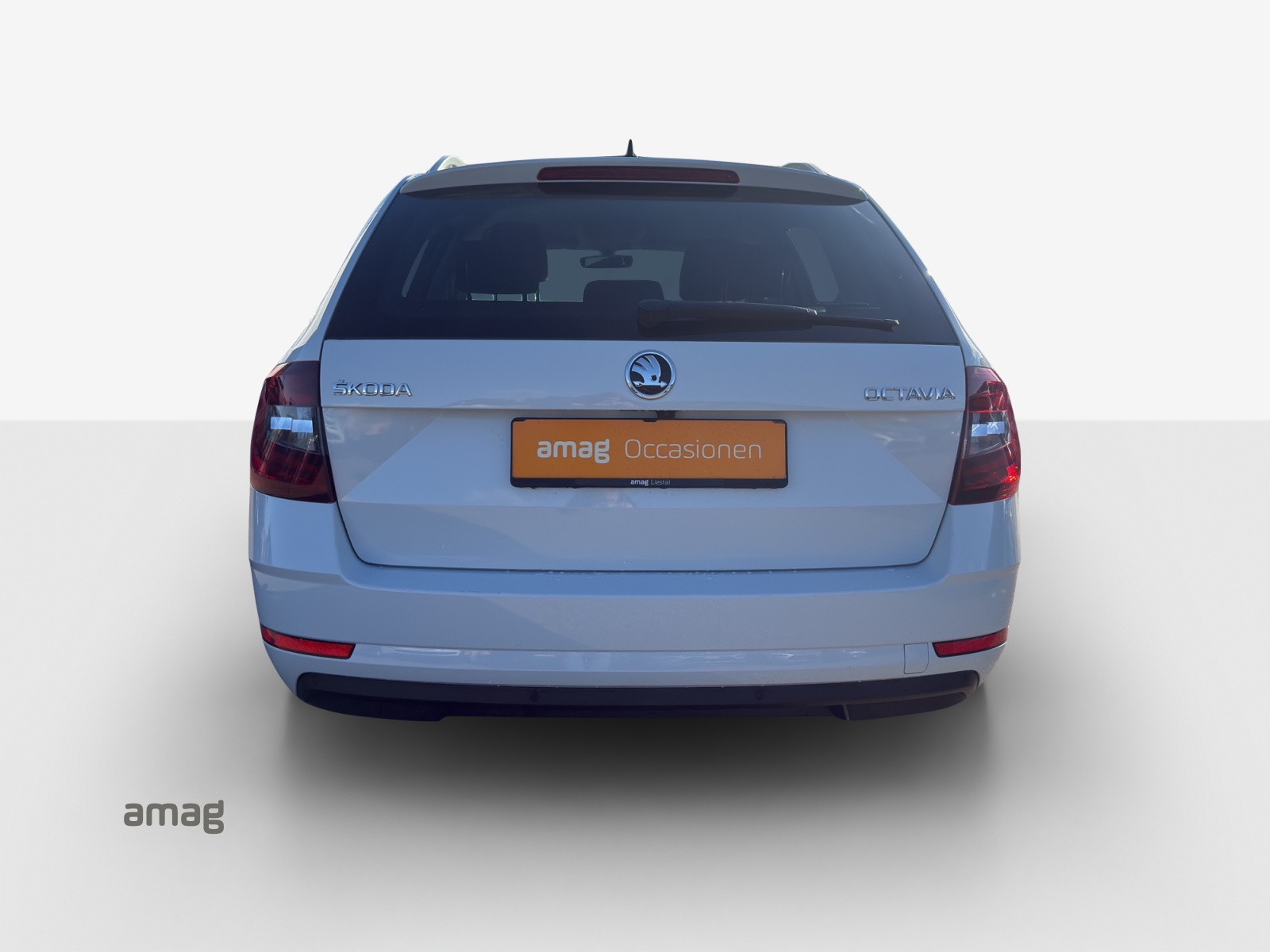 SKODA Octavia Combi 2.0 TSI Clever DSG-image-3