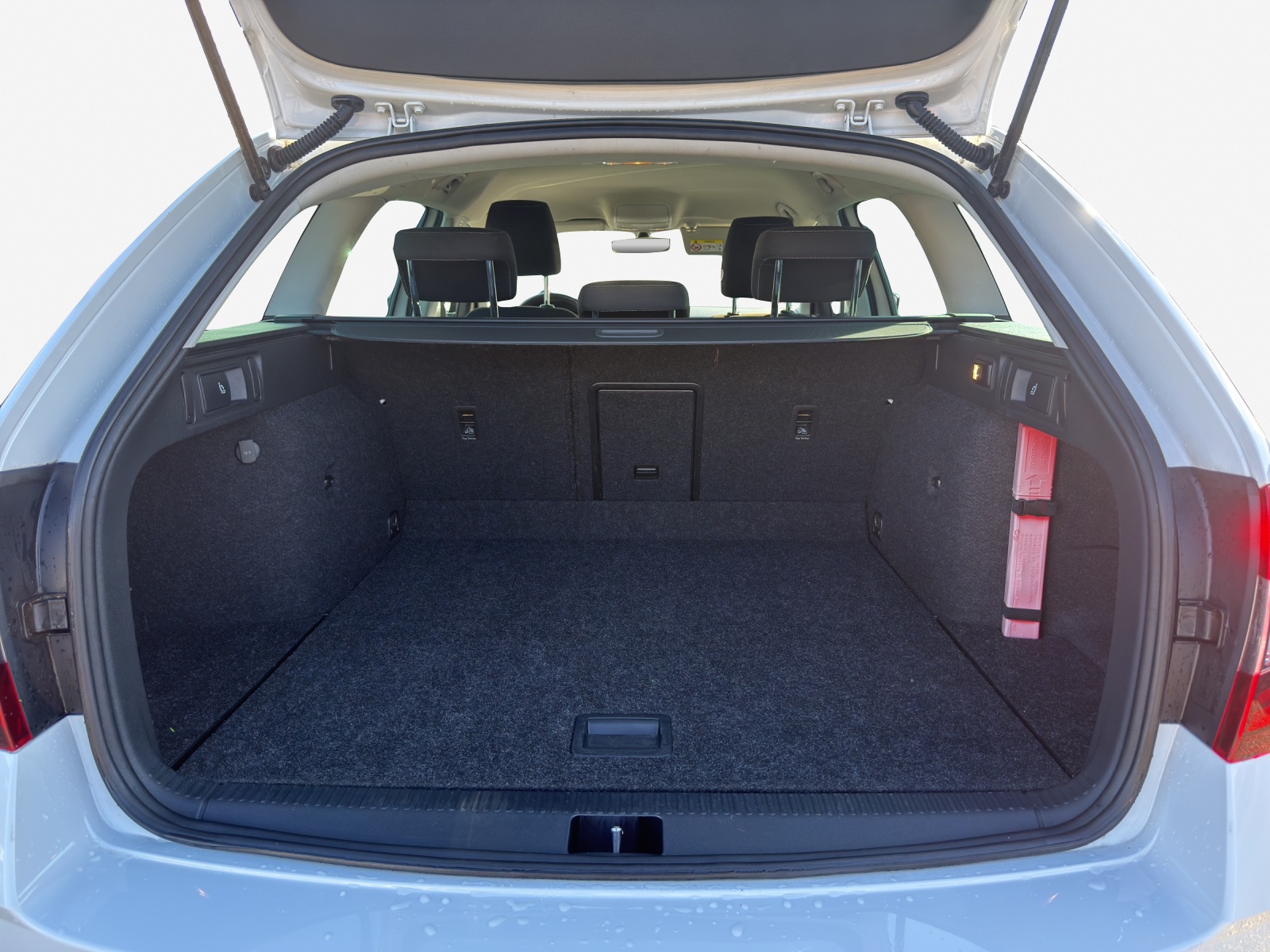 SKODA Octavia Combi 2.0 TSI Clever DSG-image-12