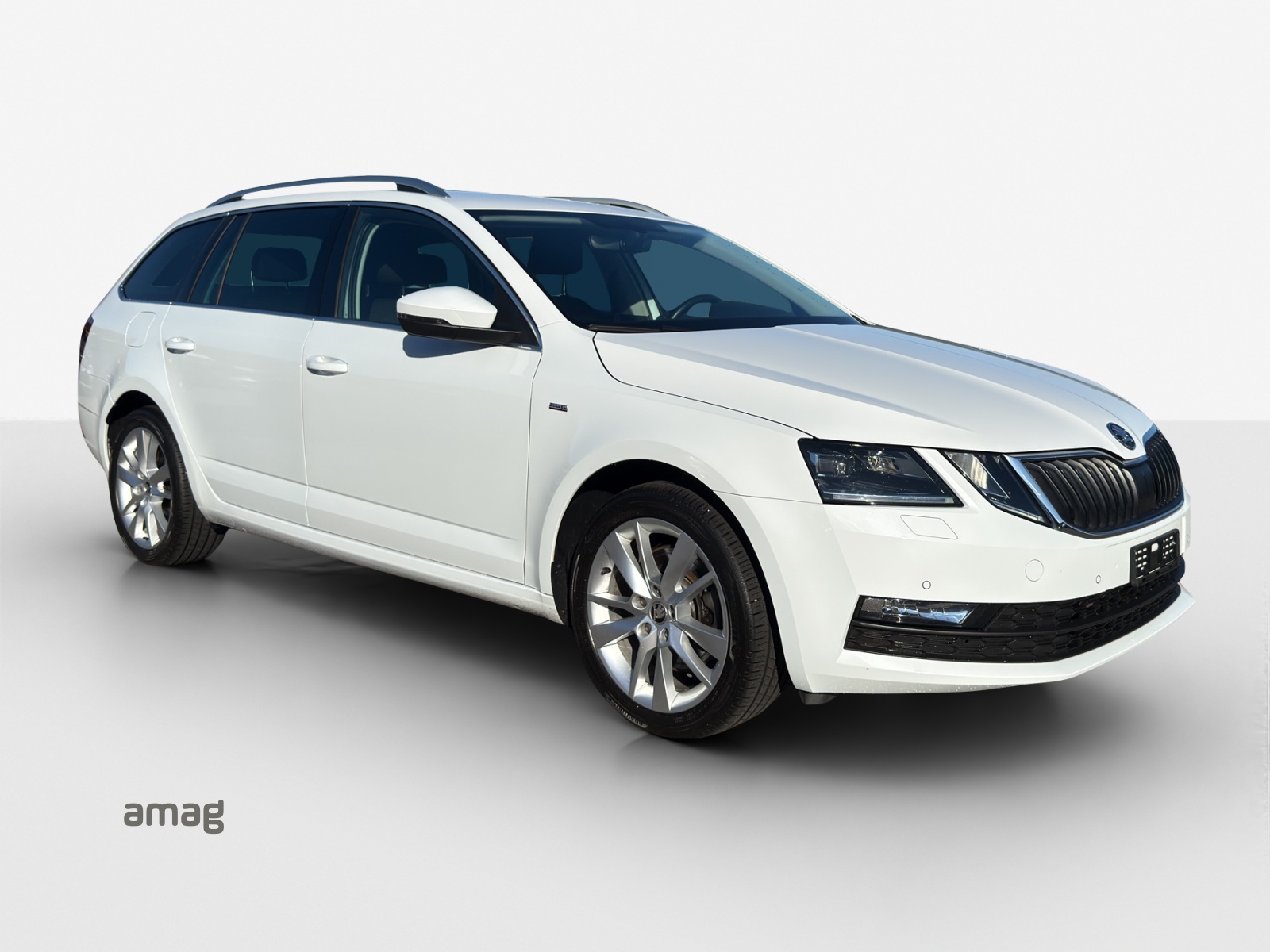 SKODA Octavia Combi 2.0 TSI Clever DSG-image-5