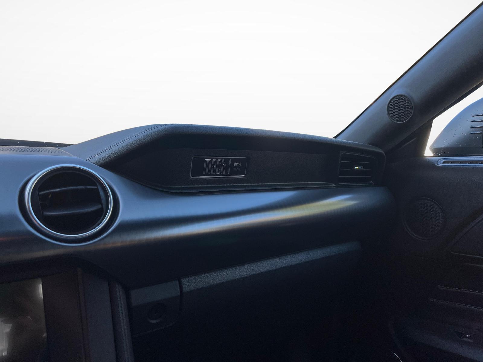 FORD Mustang Coupé 5.0 V8 Mach 1-image-14