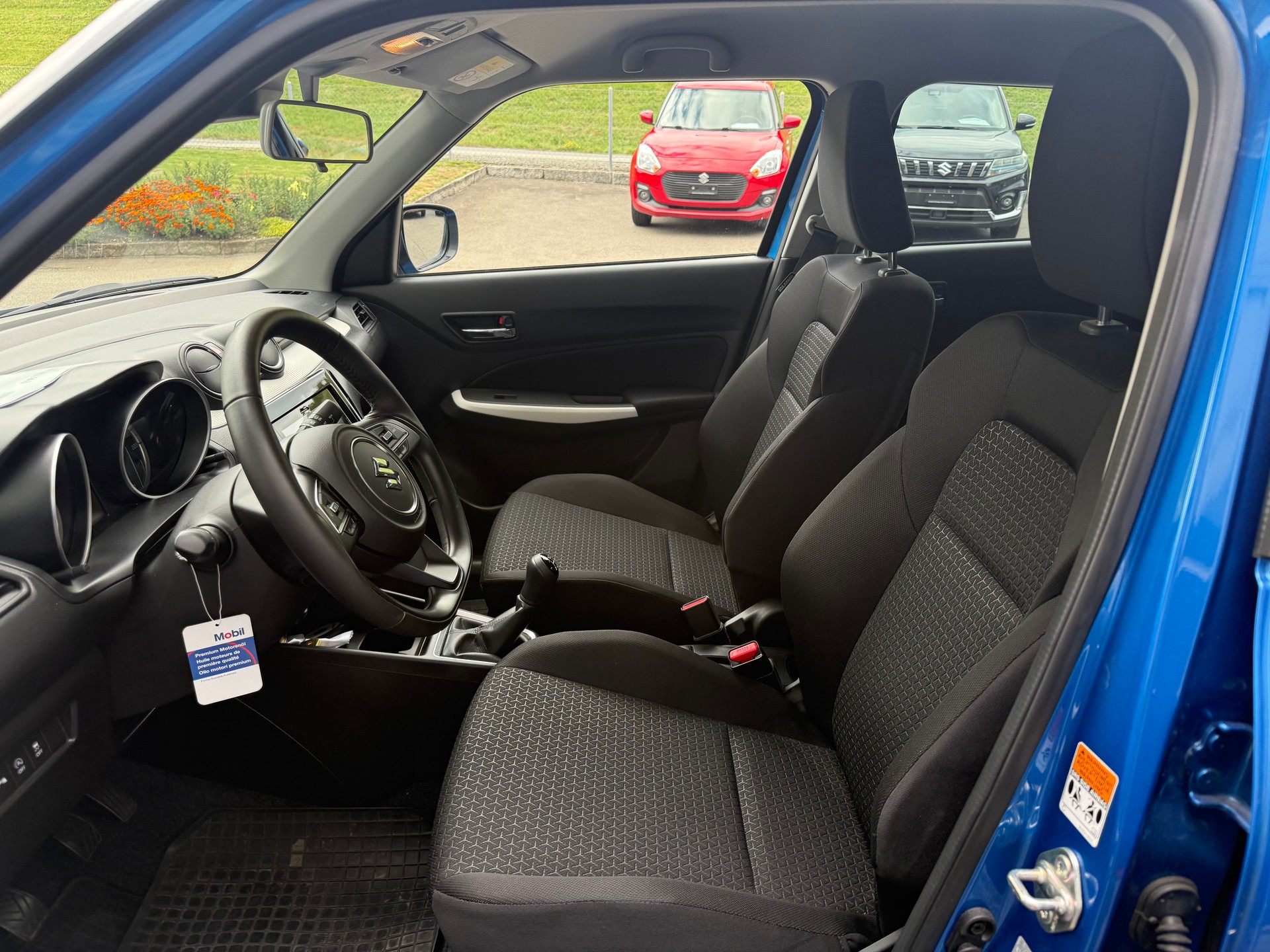 SUZUKI Swift 1.2 Compact + 4x4 Hybrid-image-6