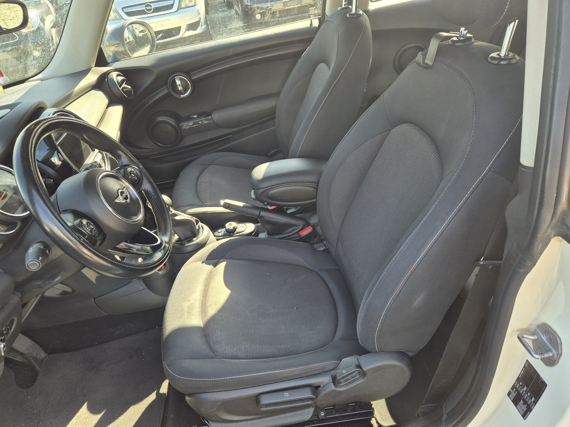 MINI Cooper Hyde Park Steptronic-image-9