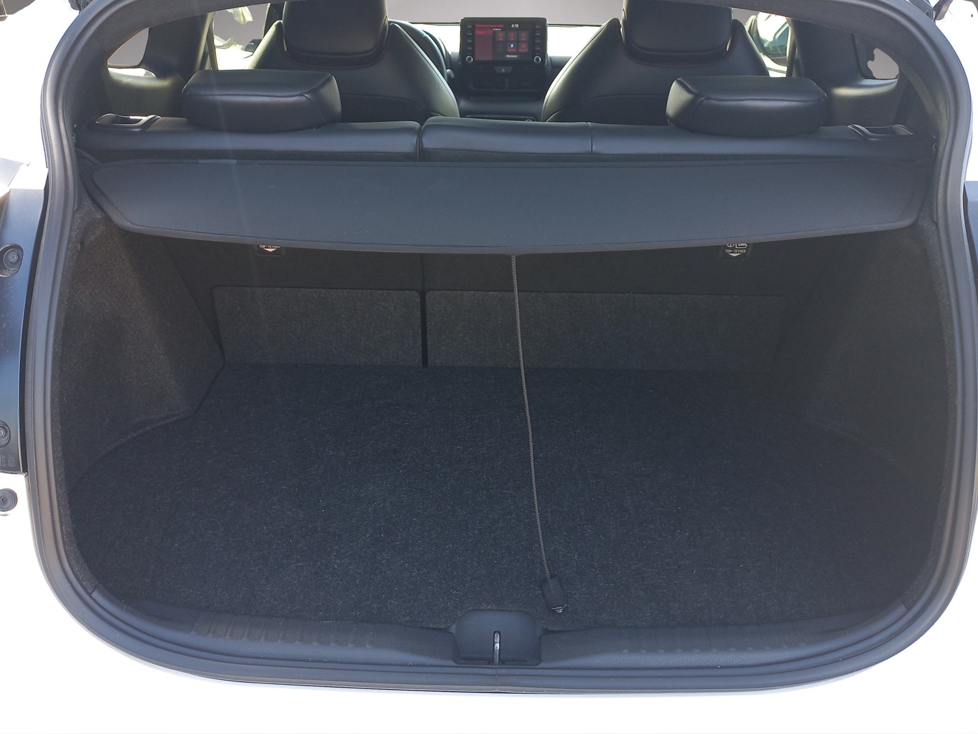 TOYOTA Yaris 1.6 GR Sport-image-11