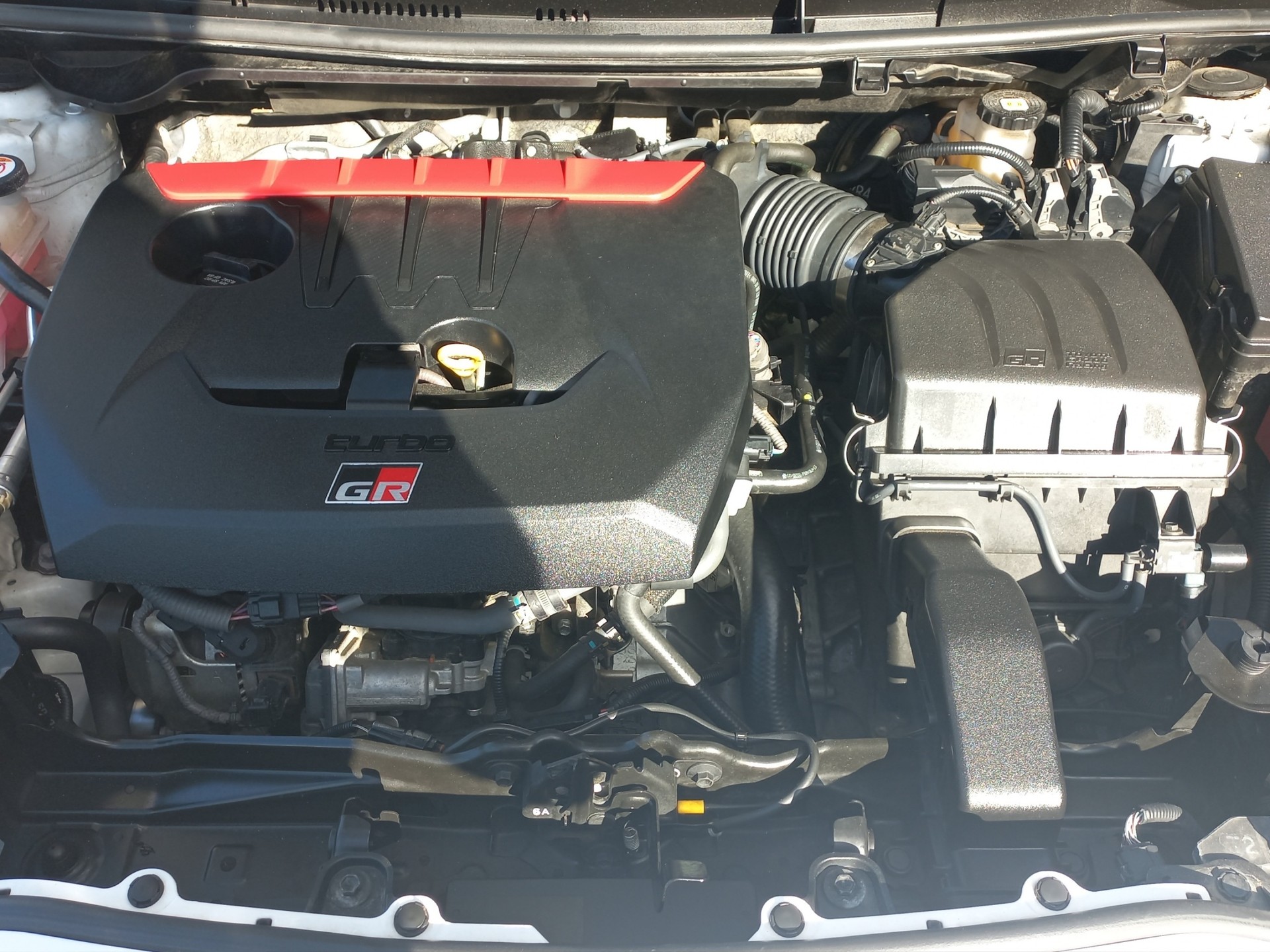 TOYOTA Yaris 1.6 GR Sport-image-12