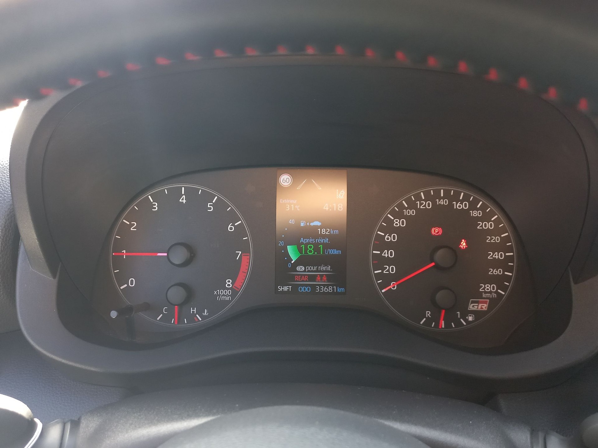 TOYOTA Yaris 1.6 GR Sport-image-10